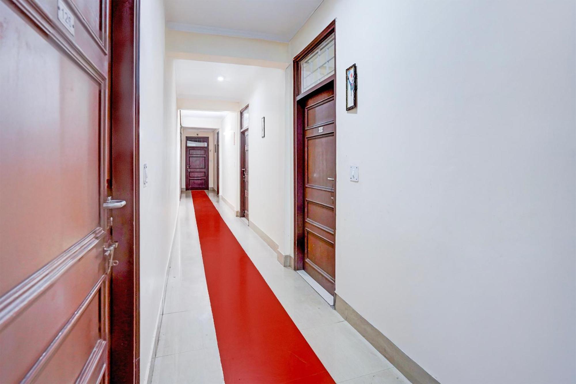 Super Townhouse Mall Road Near Library Chowk Mussoorie Exteriér fotografie