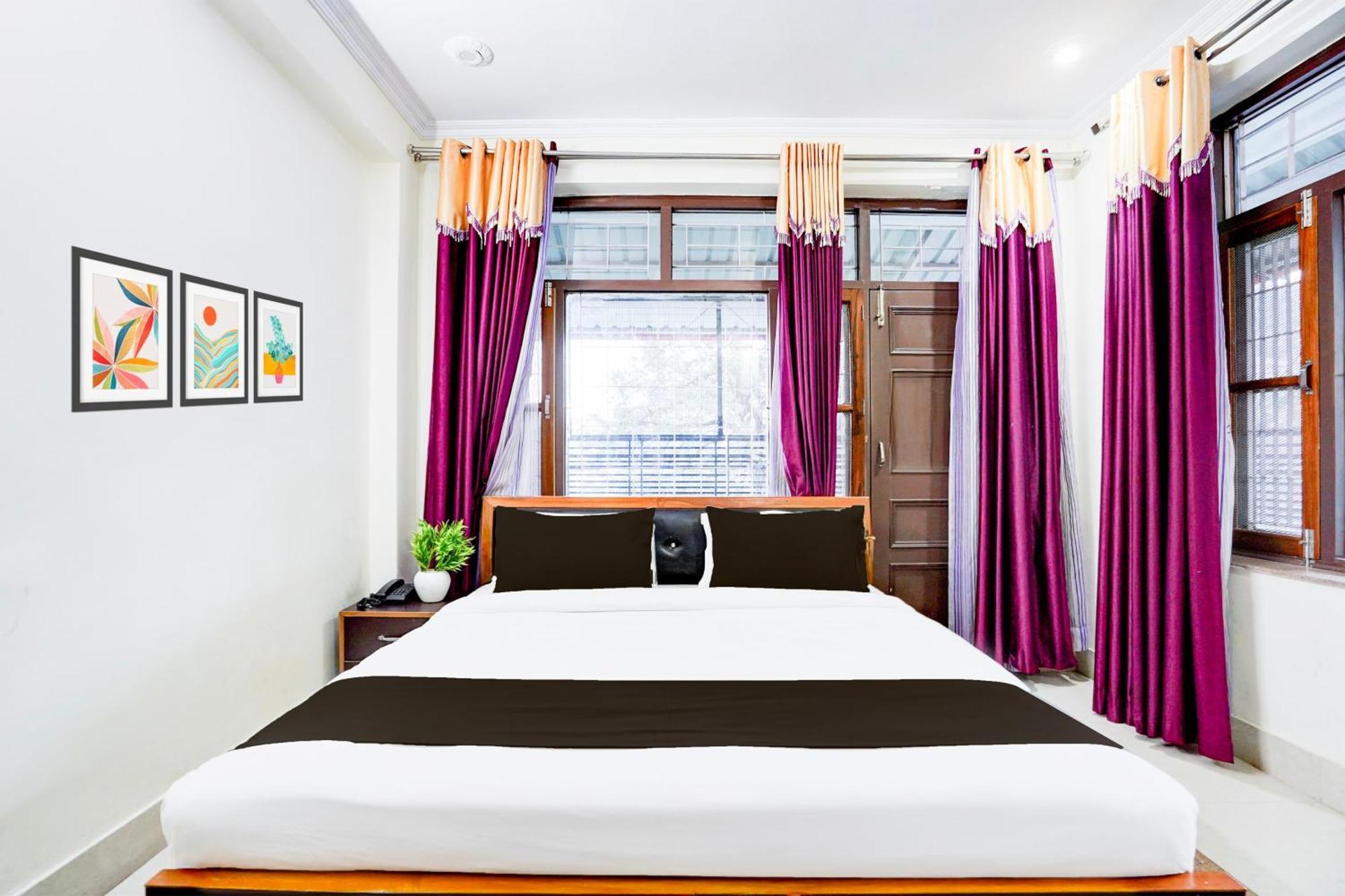 Super Townhouse Mall Road Near Library Chowk Mussoorie Exteriér fotografie
