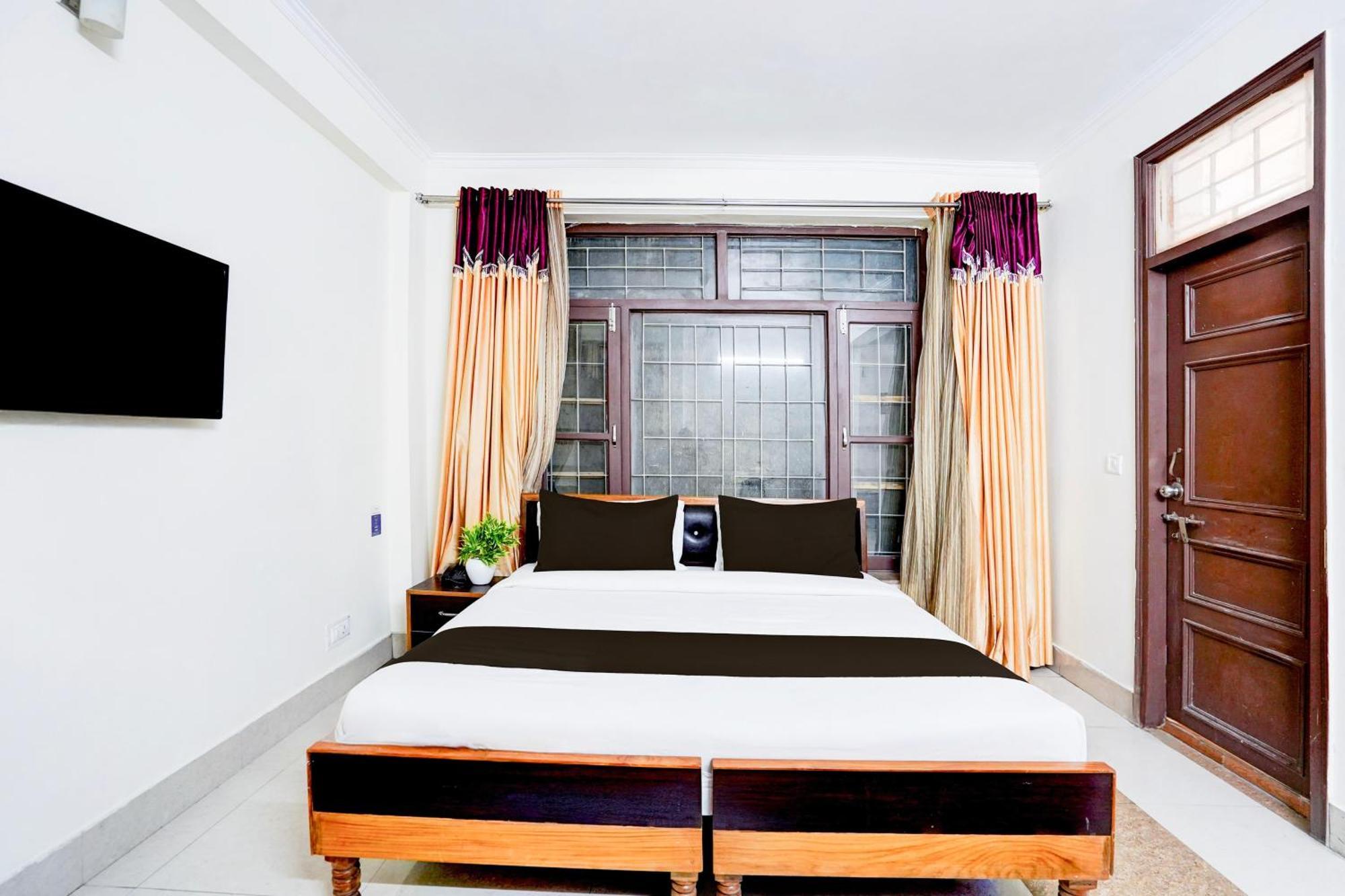Super Townhouse Mall Road Near Library Chowk Mussoorie Exteriér fotografie