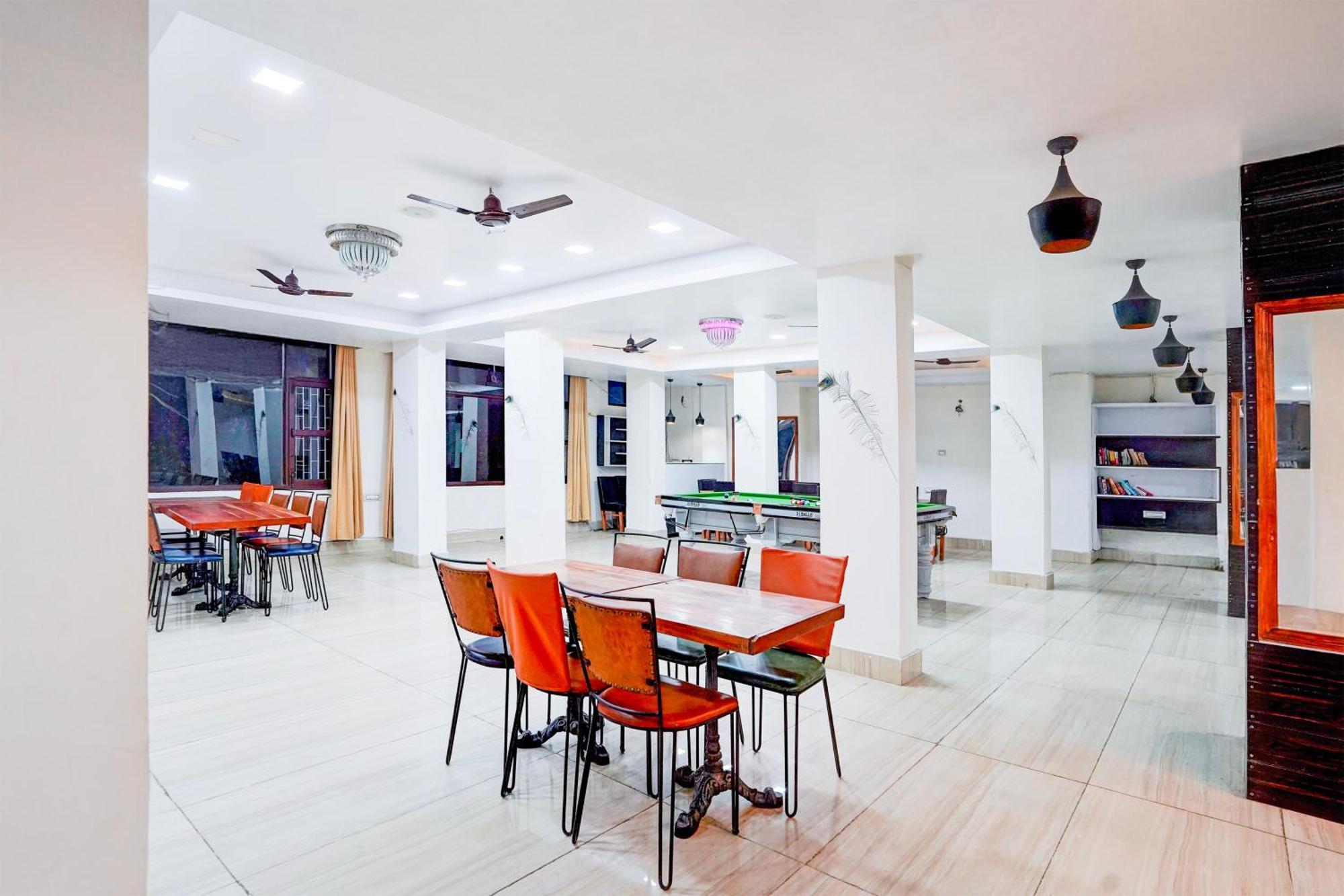 Super Townhouse Mall Road Near Library Chowk Mussoorie Exteriér fotografie